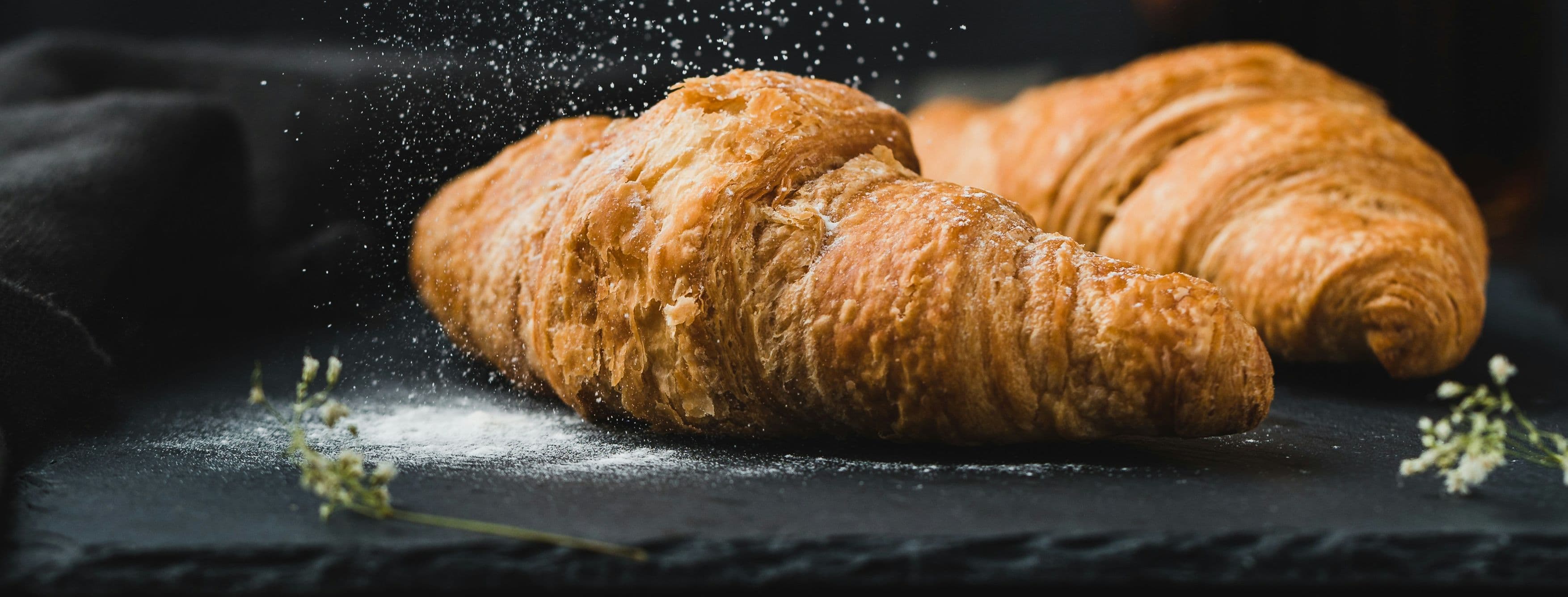 croissant-bg
